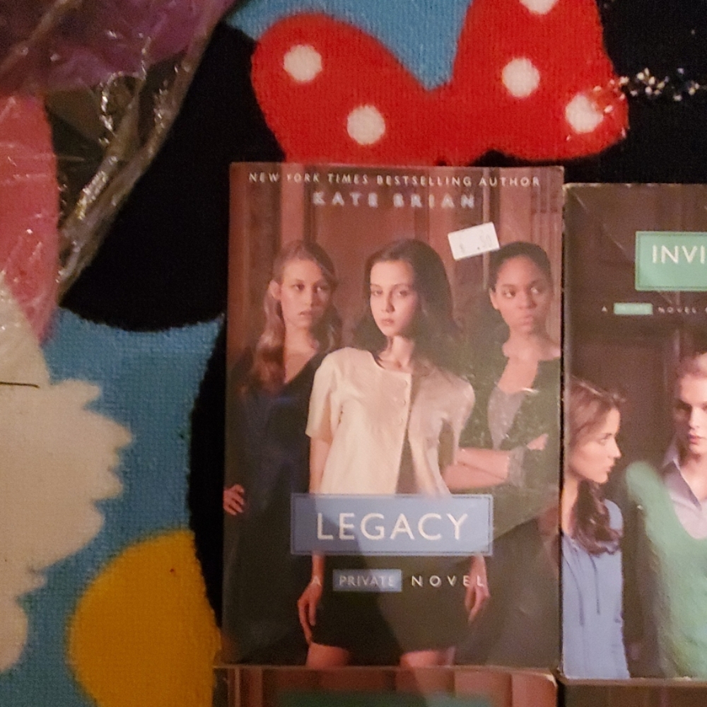 Book - Picture 2 of 8